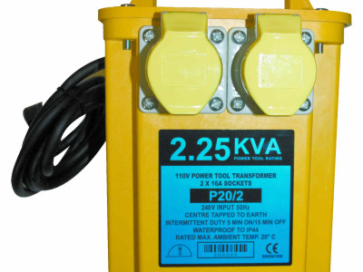 Transformer 5kVA (3 x 16A Outlets)-Electro Wind. Input: 230V. Output 110V.